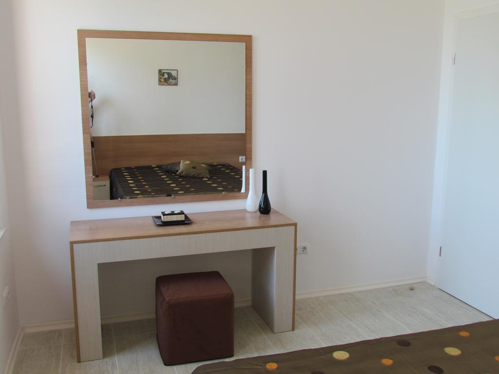 Ganozliev'S Apartments In Kavatsi Area Sozopol Bilik gambar